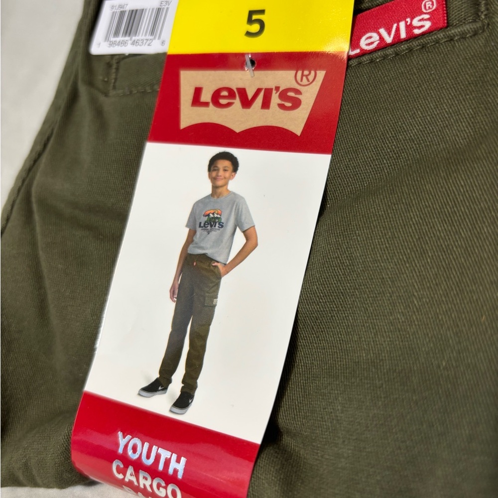 Levi's Youth Cargo Pants in Dark Green Boys Size 5 NWT